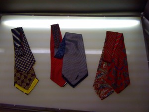 wide tie